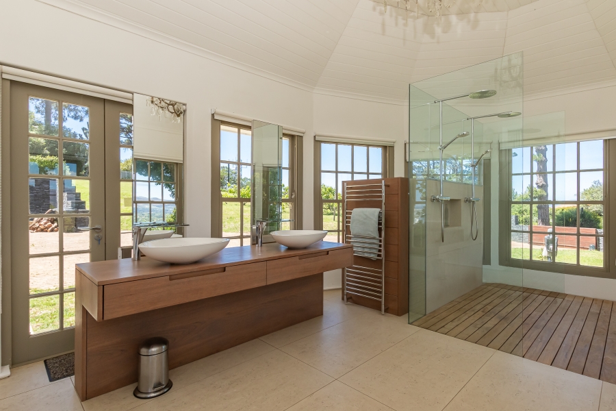 4 Bedroom Property for Sale in Bishopscourt Western Cape